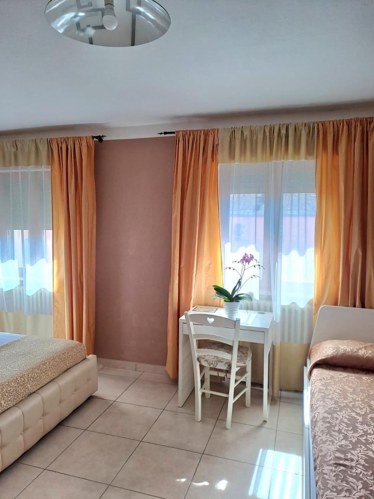 Da Laura Bed & Breakfast Lucca Bagian luar foto