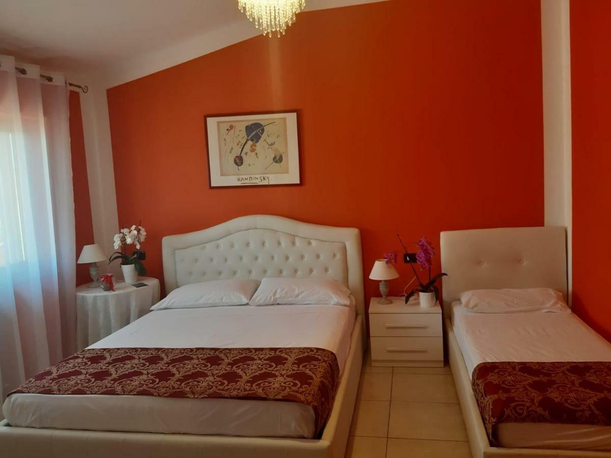 Da Laura Bed & Breakfast Lucca Bagian luar foto